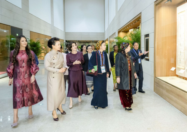 彭 美术馆5.jpg